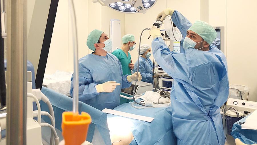 Российские и немецкие хирурги прооперировали онкобольных